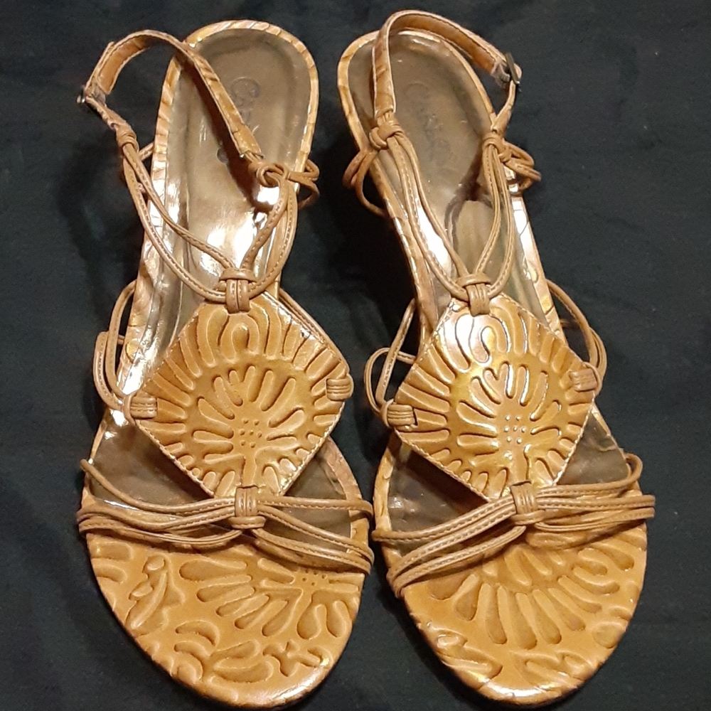 Sandals - Picture 5 of 5